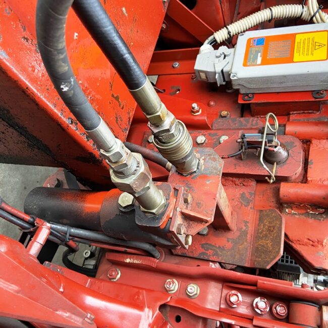 Autoc IVECO EUROTECH 190E30 AH 254 YN HIAB 120 3 9 rotated