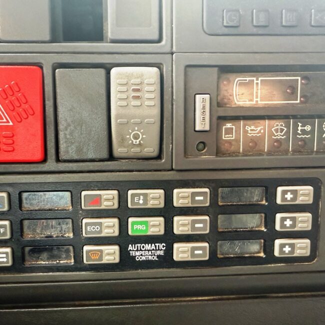 Autoc IVECO EUROSTAR 240E52 – CX 275 JY – AV V819 (19)