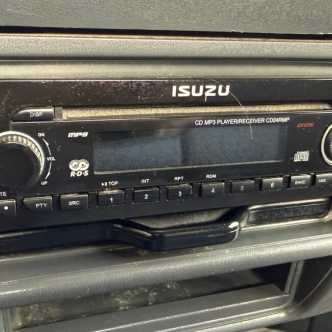 Autoc ISUZU P35 – DP 023 WF – AV 103 3S (23)