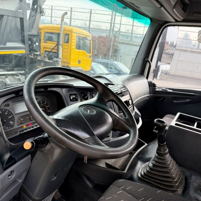 Autoc MERCEDES BENZ AG 950 – DF 679 DD – Scarrabile (13)