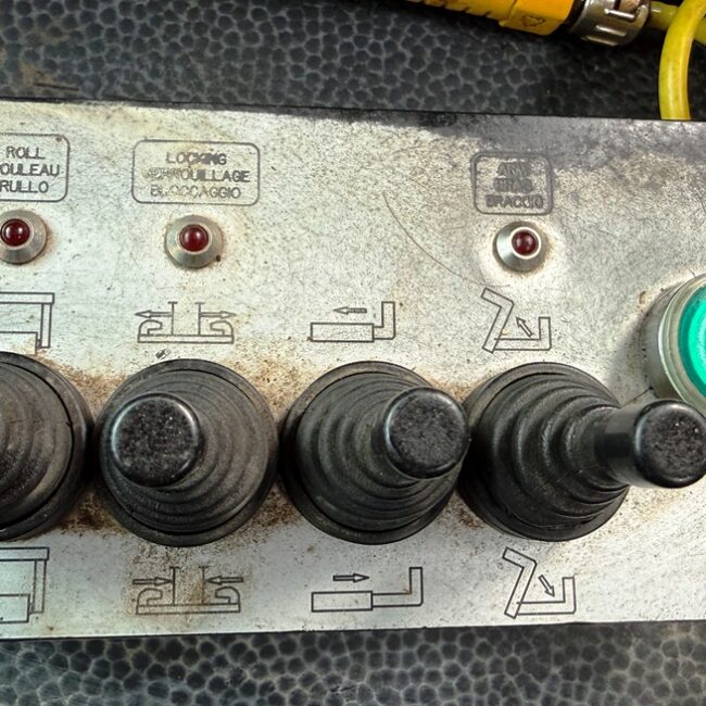 Autoc MERCEDES BENZ AG 950 – DF 679 DD – Scarrabile (9)