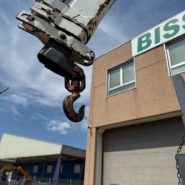 Autoc NISSAN ATLEON 35.15 – EM 955 EV – P2300L 2SI (12)