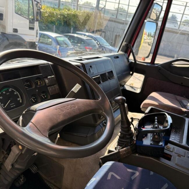 Autoc IVECO EUROTECH 180E27 – DL 313 GH – P15000L 4SI (23)