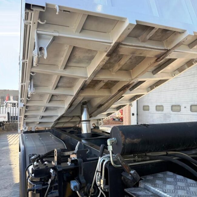 Autoc SCANIA CV P94 – BY 734 GL – HIAB 166 D5 CL + PLE (14)